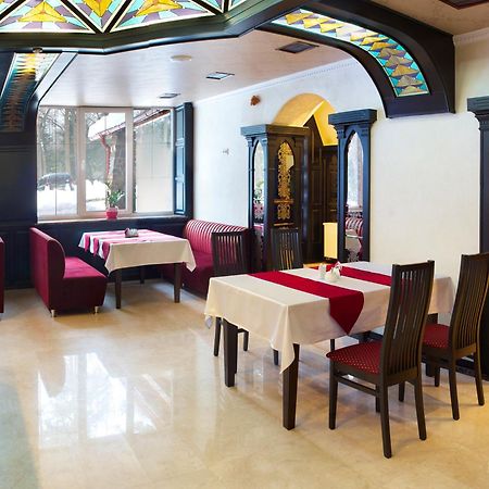 Sherwood Hotel Dolgomostiska Εξωτερικό φωτογραφία