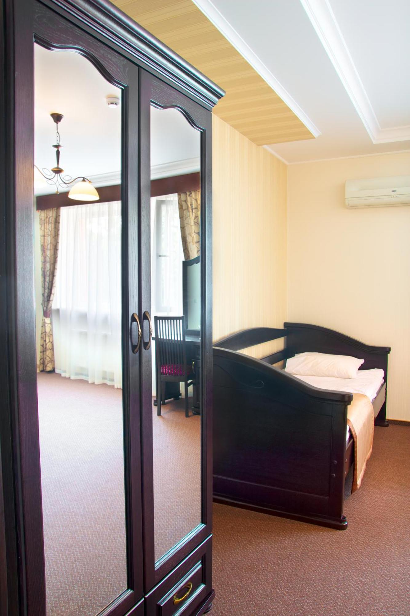 Sherwood Hotel Dolgomostiska Δωμάτιο φωτογραφία