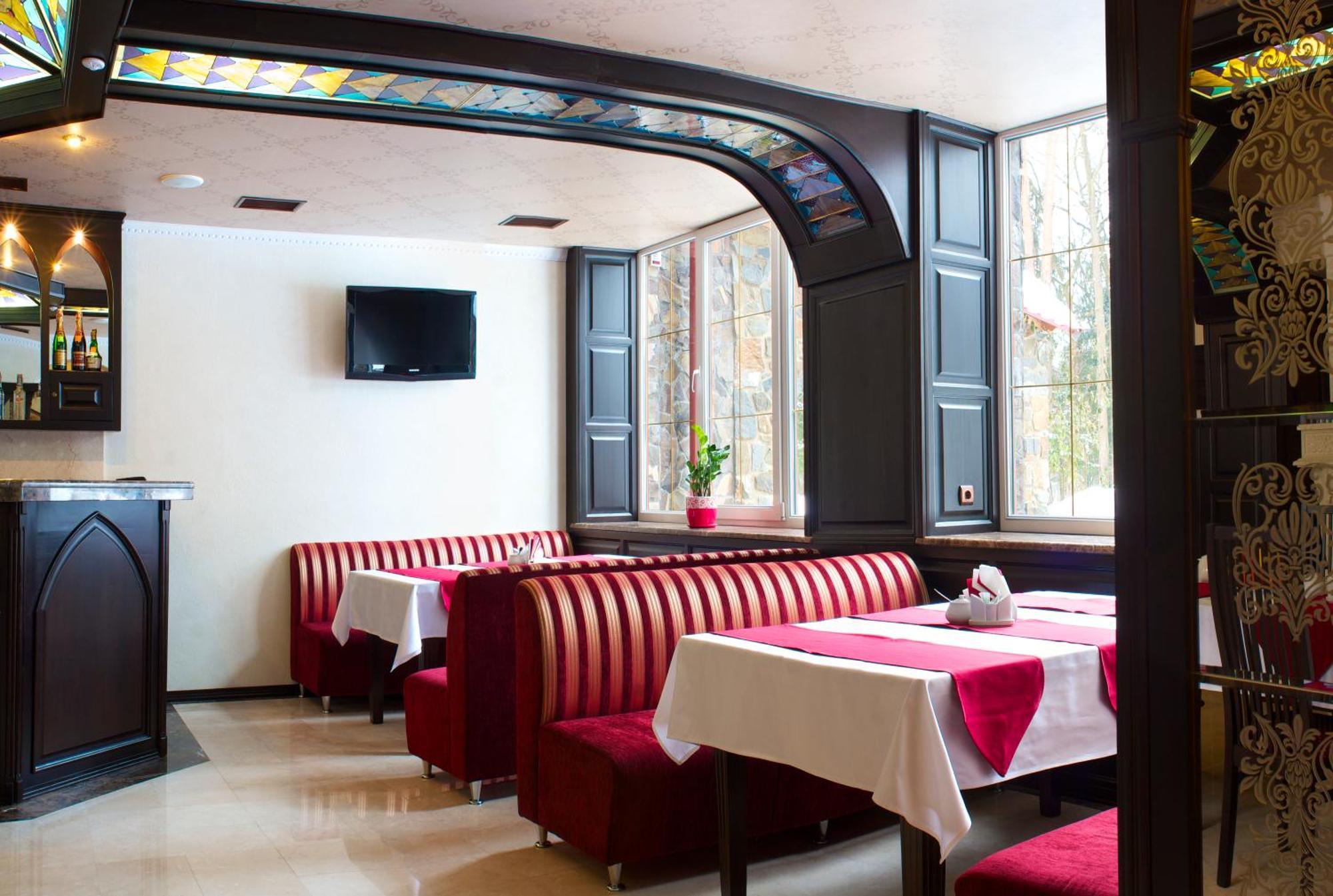 Sherwood Hotel Dolgomostiska Εξωτερικό φωτογραφία