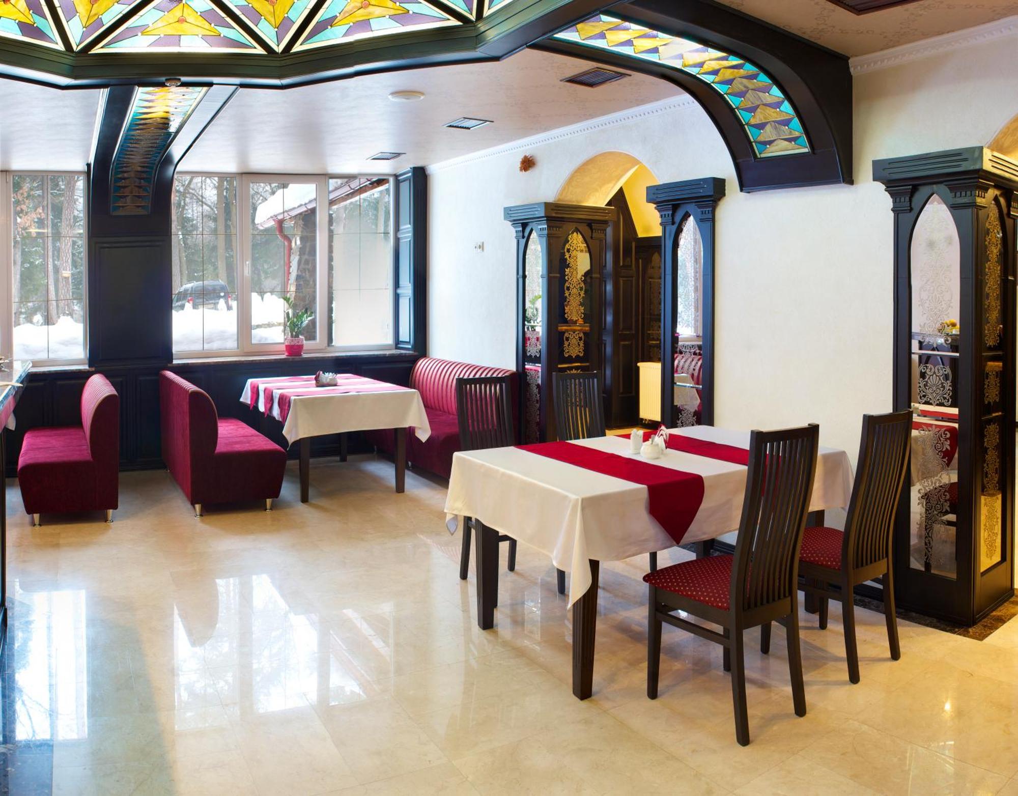 Sherwood Hotel Dolgomostiska Εξωτερικό φωτογραφία