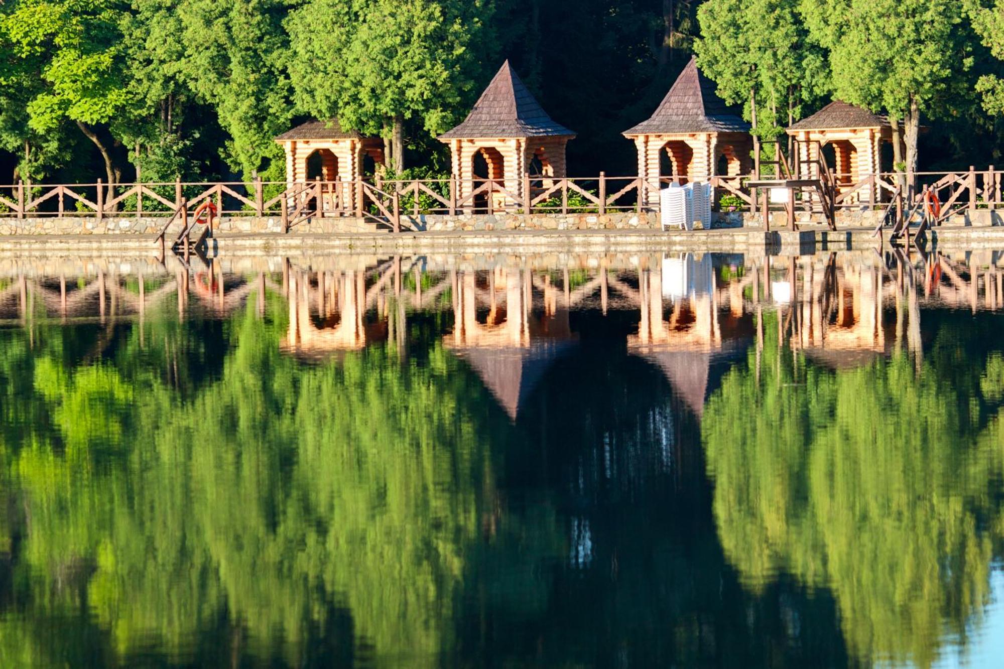 Sherwood Hotel Dolgomostiska Εξωτερικό φωτογραφία