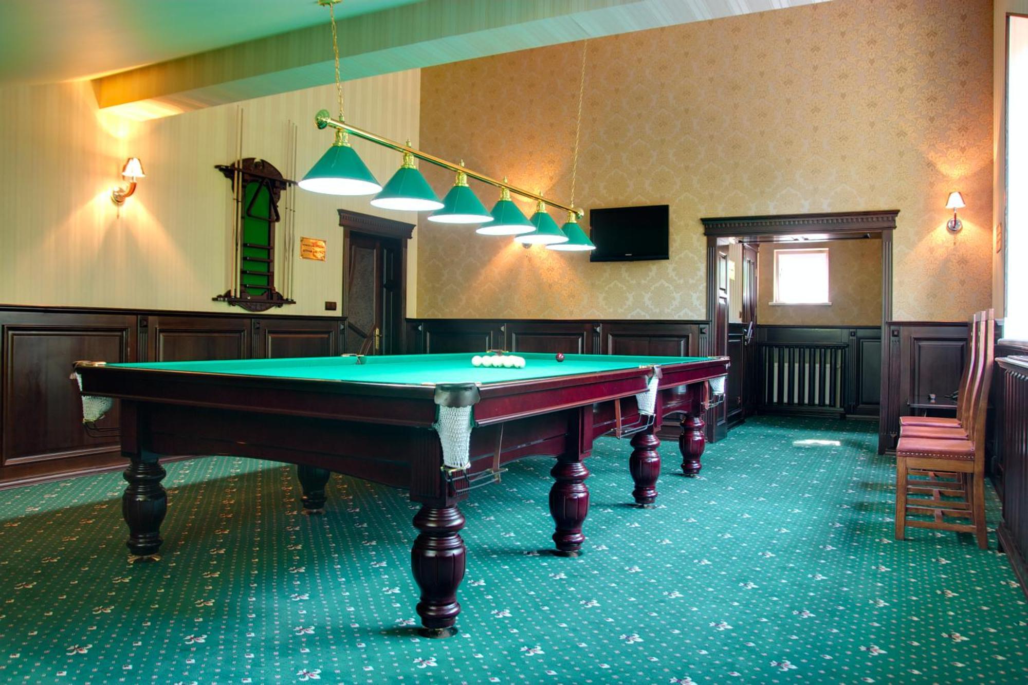 Sherwood Hotel Dolgomostiska Εξωτερικό φωτογραφία