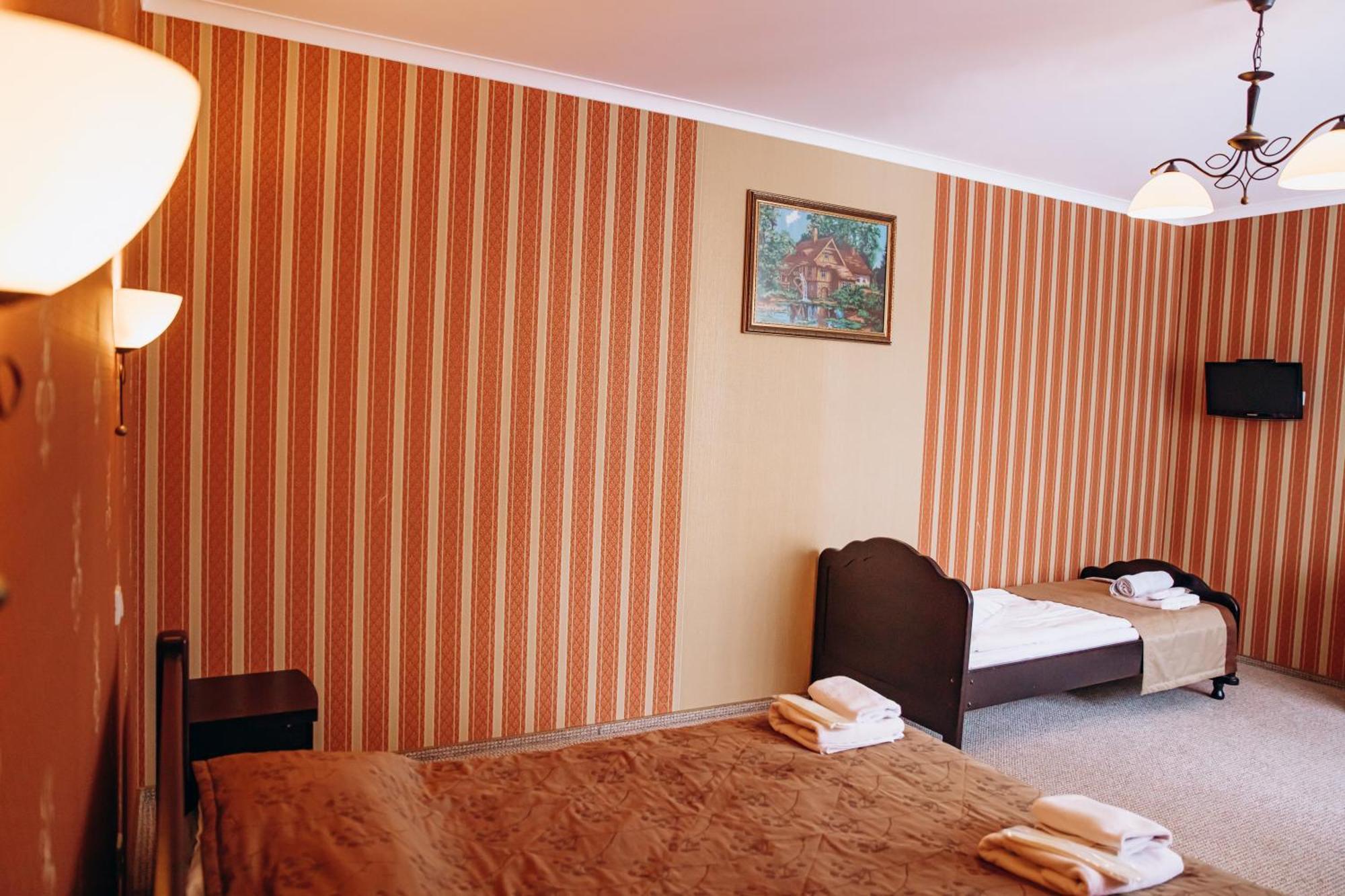 Sherwood Hotel Dolgomostiska Εξωτερικό φωτογραφία