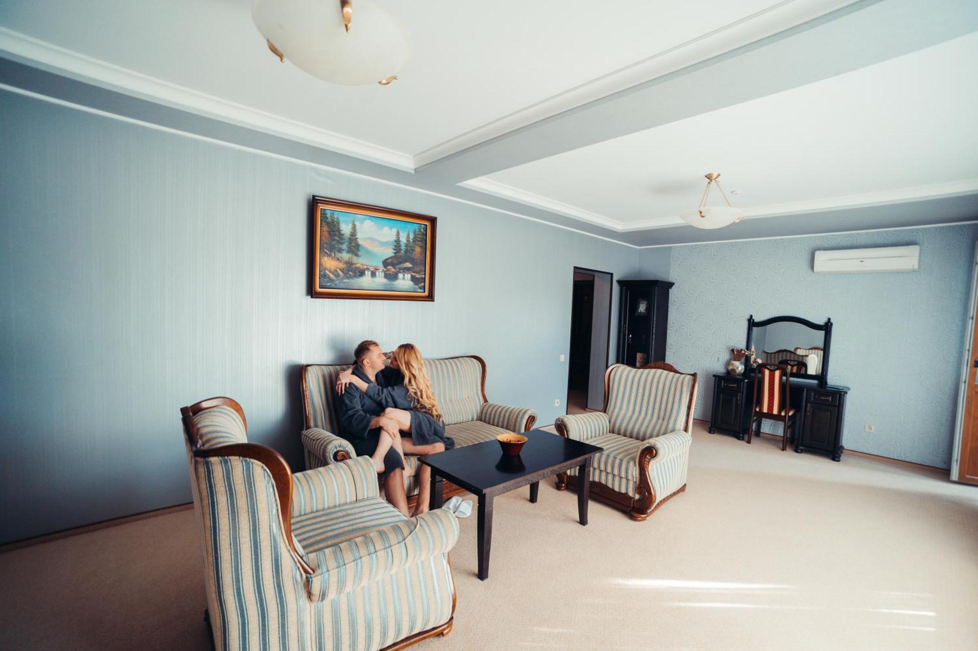 Sherwood Hotel Dolgomostiska Εξωτερικό φωτογραφία