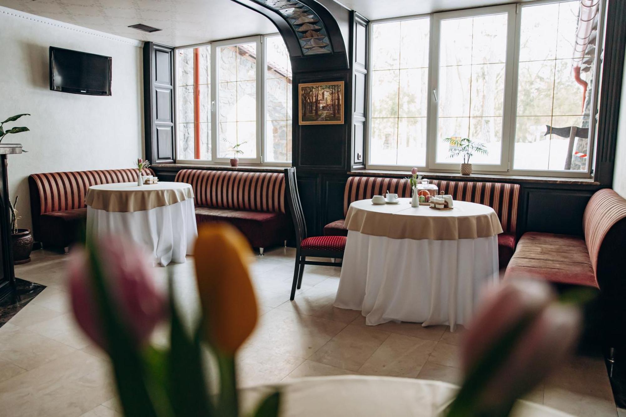 Sherwood Hotel Dolgomostiska Εξωτερικό φωτογραφία