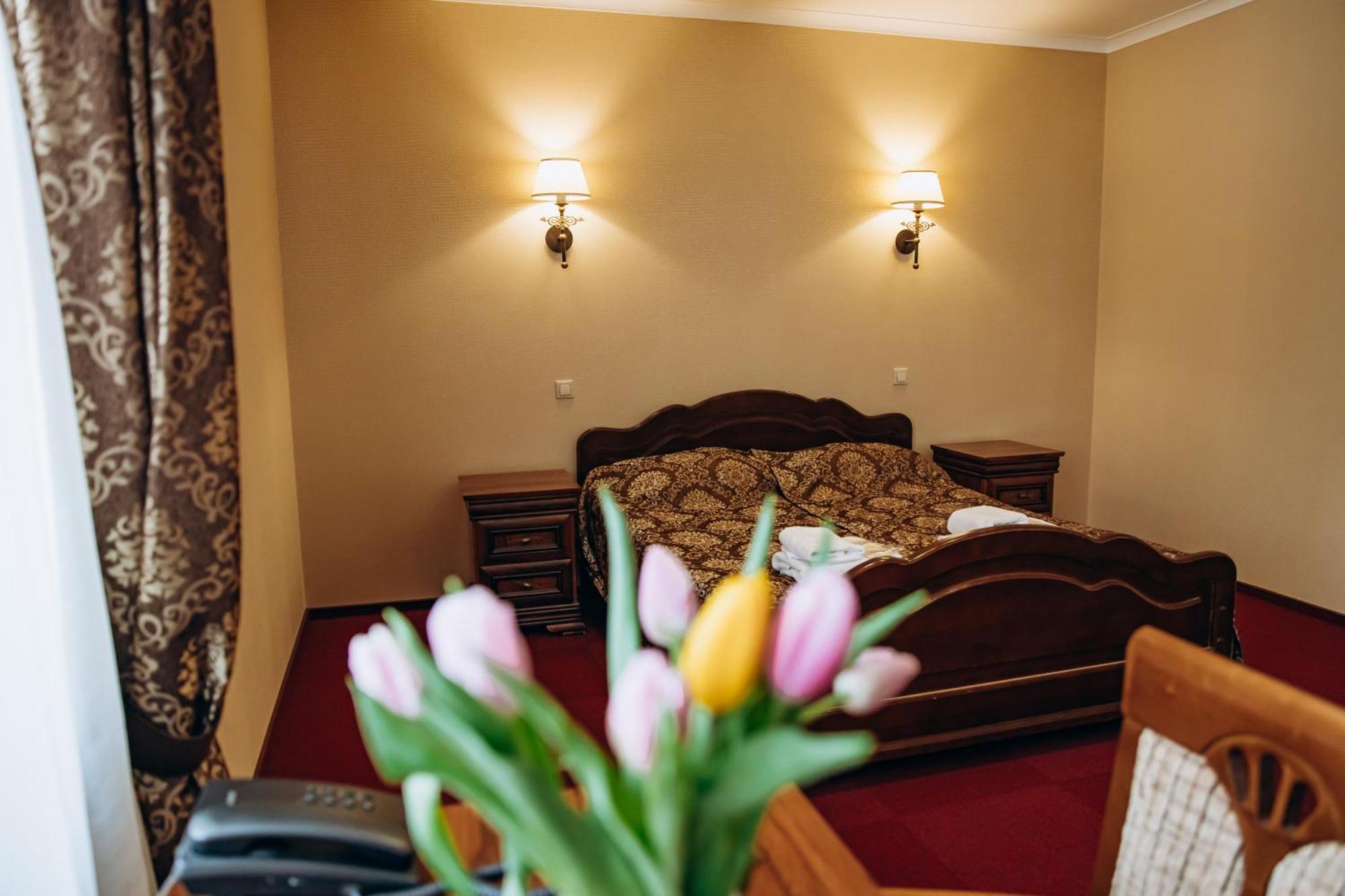 Sherwood Hotel Dolgomostiska Εξωτερικό φωτογραφία