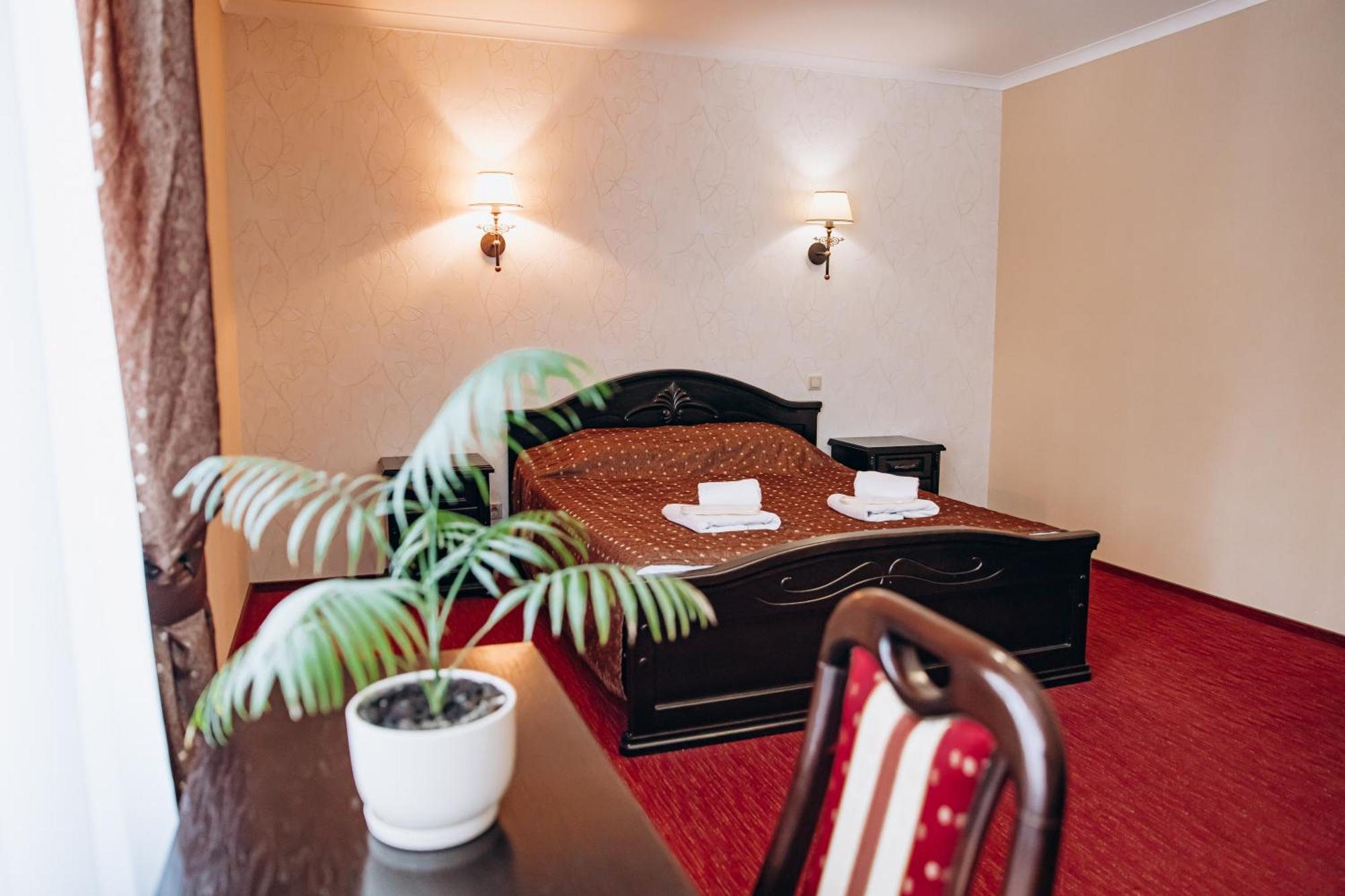 Sherwood Hotel Dolgomostiska Εξωτερικό φωτογραφία